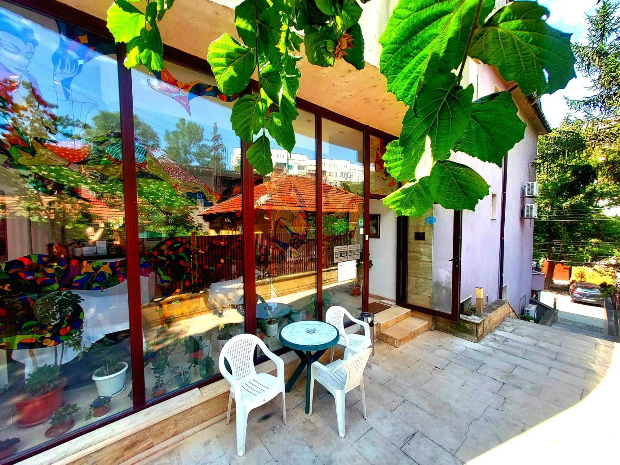 Art Hotel Galeria Plewen Exterior foto