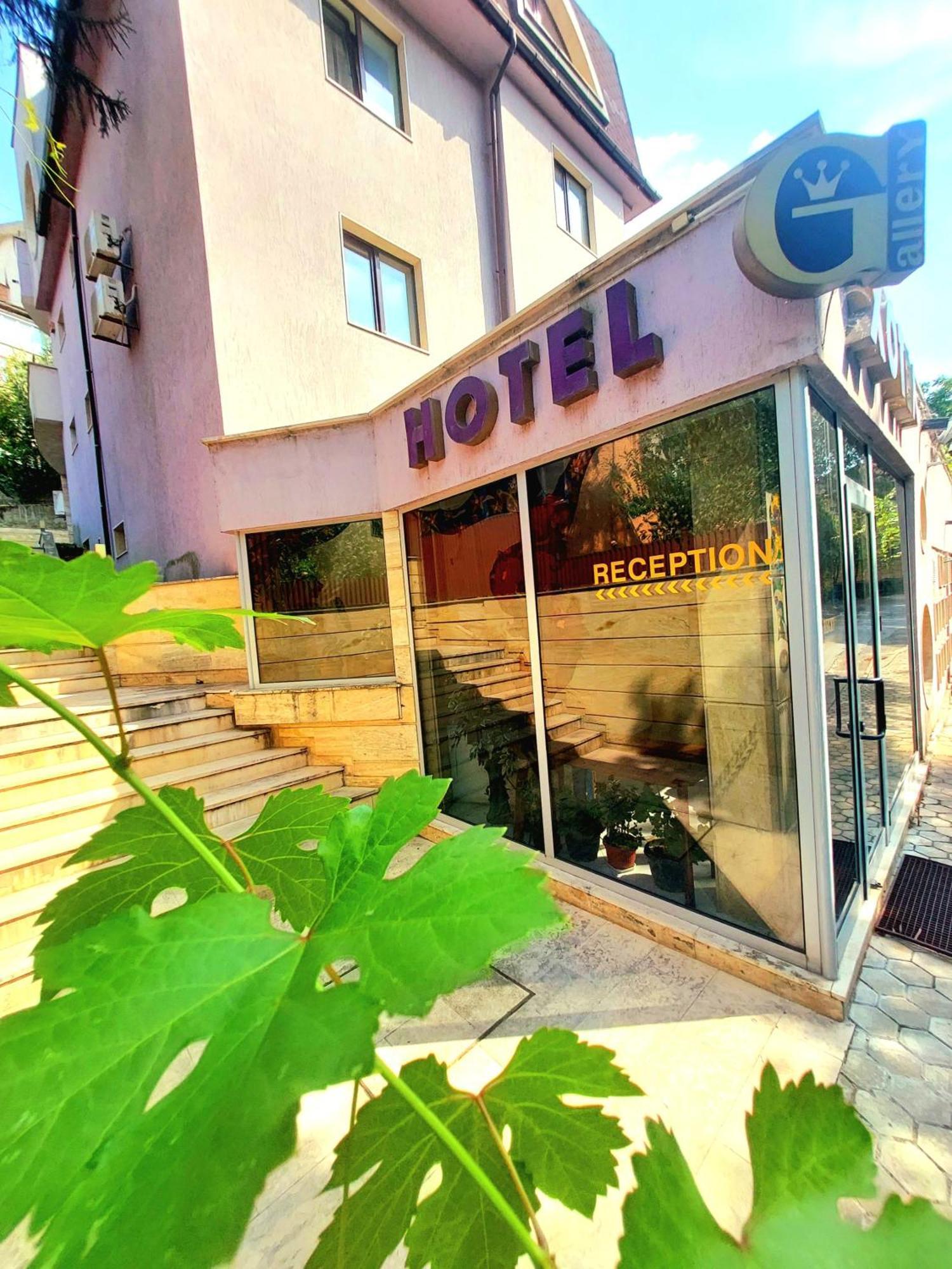 Art Hotel Galeria Plewen Exterior foto